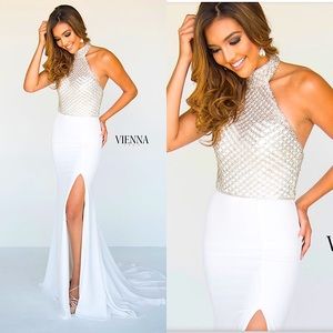 Vienna White Size 6 High Neck Gown
